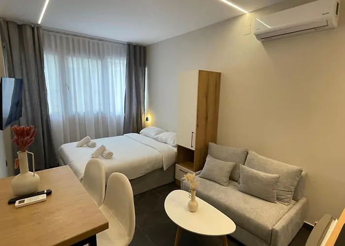 Ladadika X-retrite Apartment *